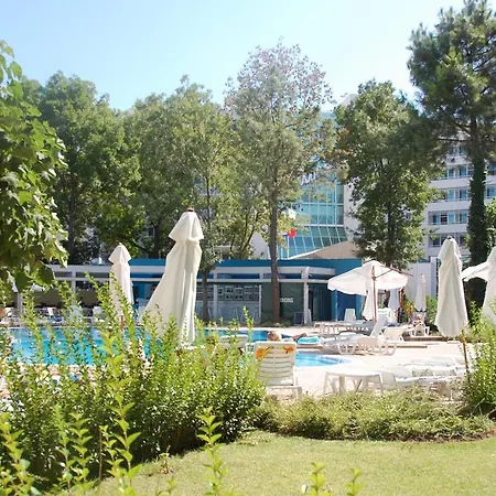 Excelsior Aparthotel 3*
