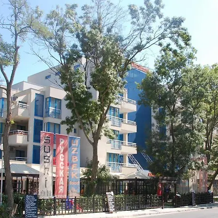 Excelsior Aparthotel 3*