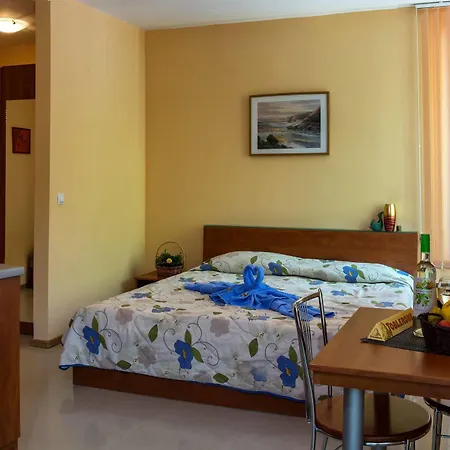 Excelsior Aparthotel 3*